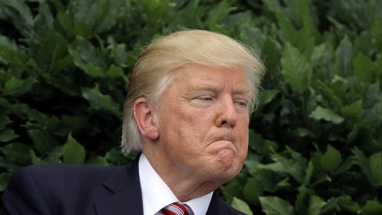 يغرقون ترامب لإنقاذ نفسهم