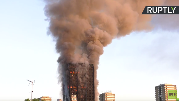 قتلى وعشرات الإصابات باحتراق برج غربي لندن