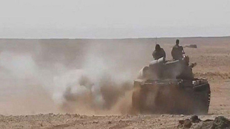 دمشق تشق طريقا للسلاح 