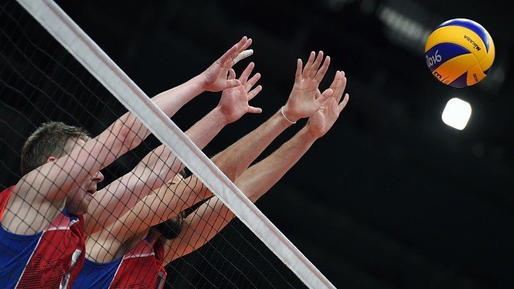 الطائرة الروسية تسقط الإيرانية