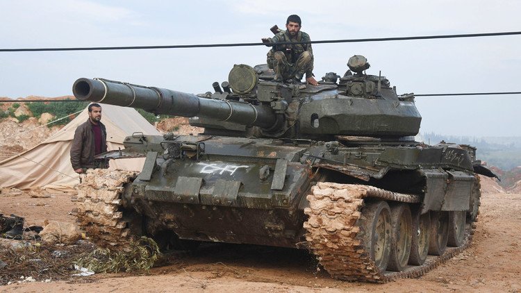 الجيش السوري ينقذ طيار السوخوي ويحرر بطريقه المدينة التي أُسقطت فوقها مقاتلته 