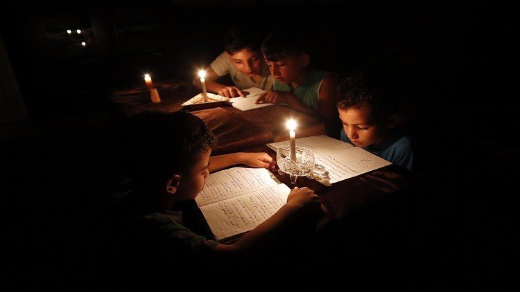 إسرائيل تخفض تزويد قطاع غزة بالكهرباء