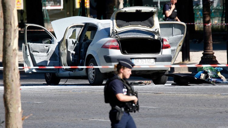 منفذ عملية الصدم في باريس بايع تنظيم "داعش"