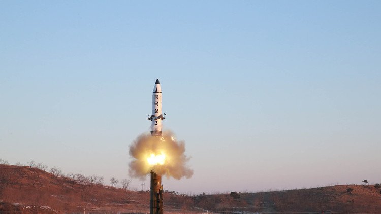 كوريا الشمالية تجري اختبارا جديدا لمحرك صاروخي
