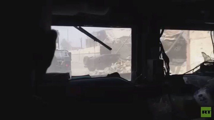 الجيش العراقي يسير دوريات قرب أنقاض الحدباء 