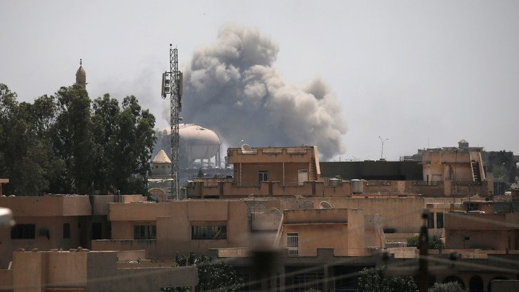 الموت يلاحق صحفية فرنسية من الموصل إلى باريس