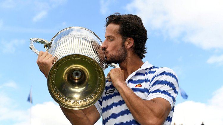 لوبيز يتوج بلقب بطولة كوينز بعد انتظار طويل