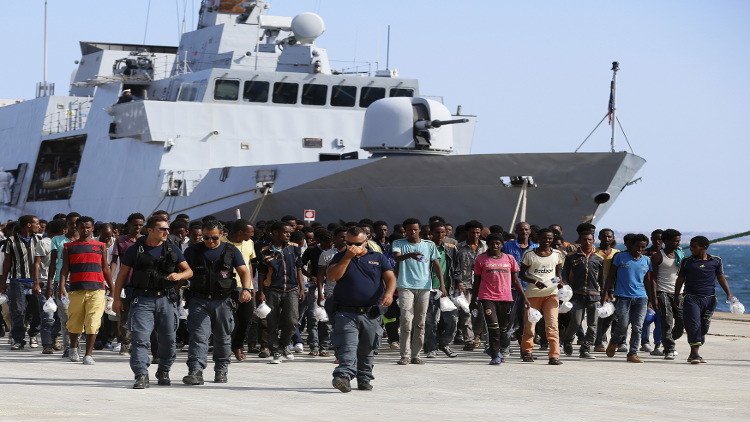 إيطاليا تعتزم إغلاق موانئها أمام المهاجرين