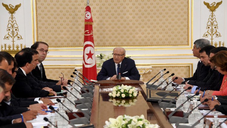تونس.. إعلان مواقع الإنتاج والمنشآت الحساسة مناطق عسكرية