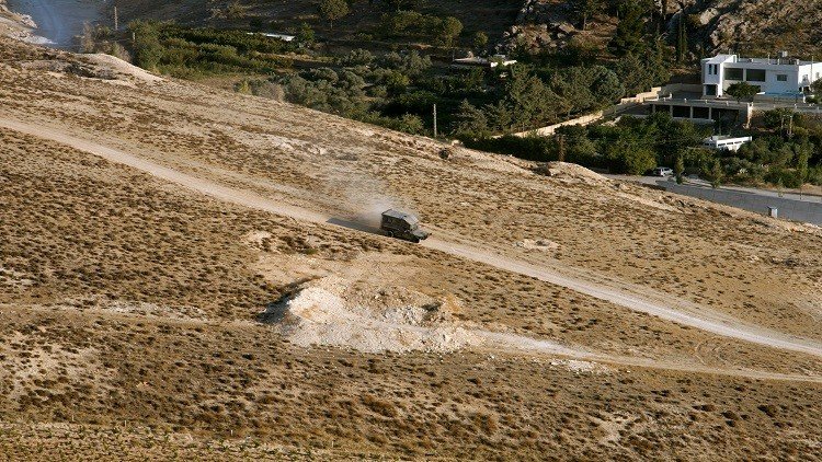 إصابة 7 جنود لبنانيين بعد تنفيذ عملية مداهمة في مخيمات النازحين السوريين