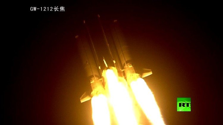 الصين تطلق ثاني أثقل صواريخها الفضائية