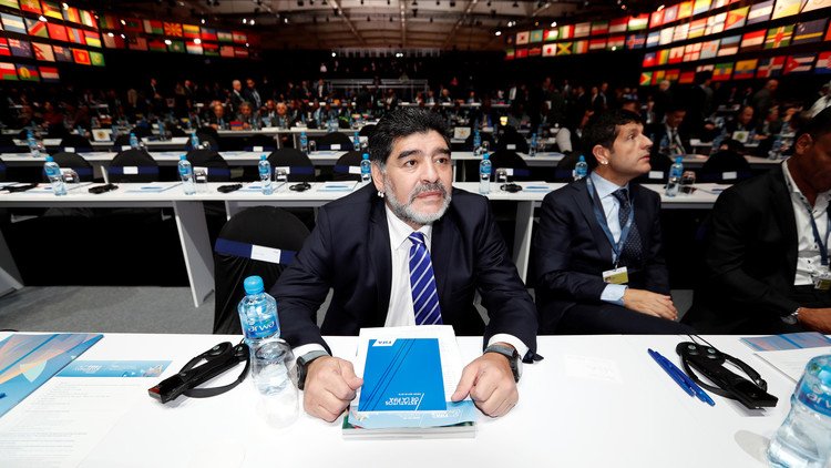 الصحف القطرية تشن هجوما لاذعا على مارادونا!