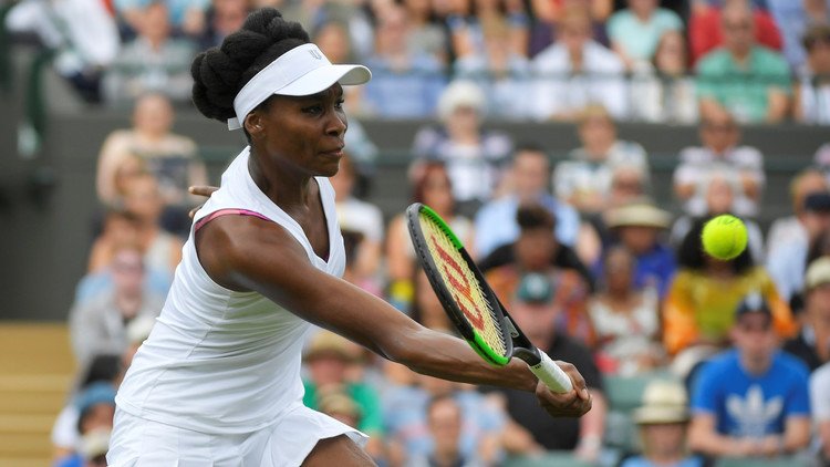 ويمبلدون.. وليامز وهاليب تبلغان الدور الثاني