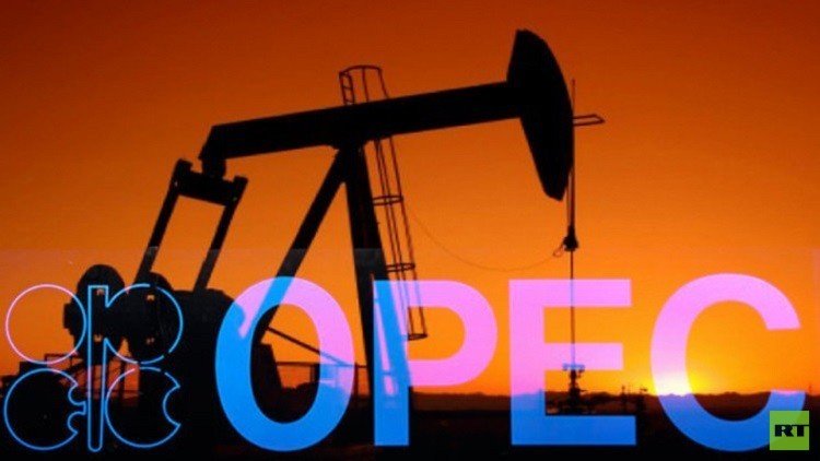 النفط يتراجع بضغط من إمدادات 