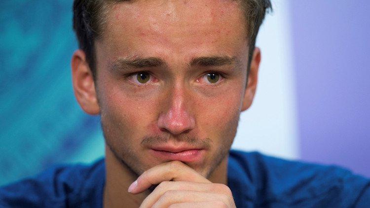 ويمبلدون .. مدفيديف يواجه إجراءات تأديبية بسبب العملات المعدنية