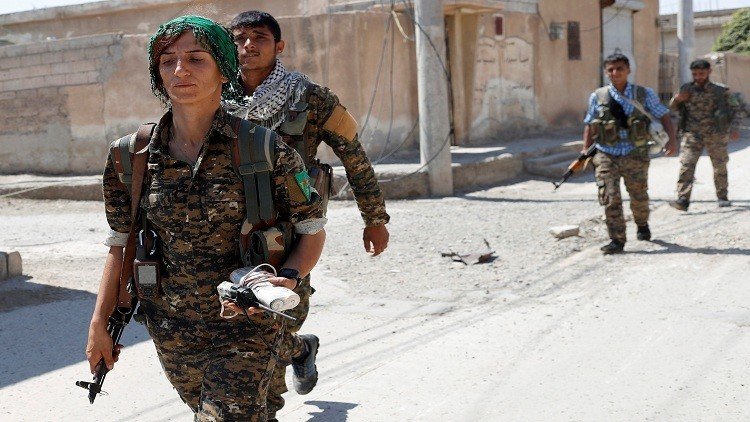 الأكراد: موسكو لم تعرض تسليم عفرين للجيش السوري 