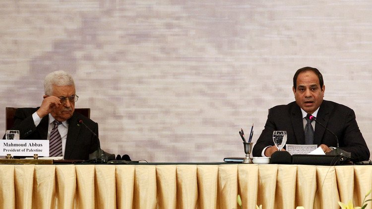 عباس يناقش مع السيسي الجهود المبذولة لدفع عملية السلام