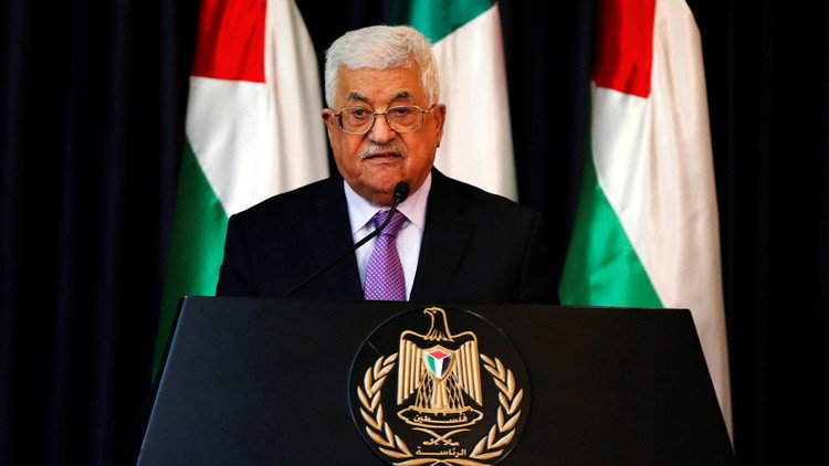 عباس يهدد حماس بفرض عقوبات مالية
