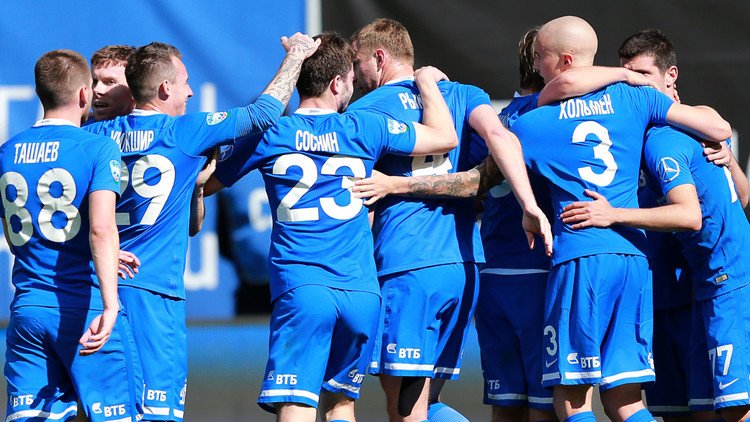 دينامو موسكو يتعادل مع أرسنال