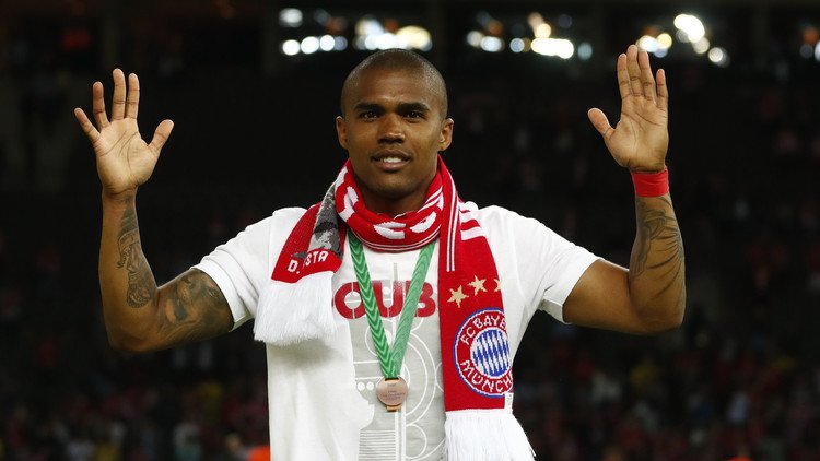 البرازيلي كوستا يقترب من يوفنتوس