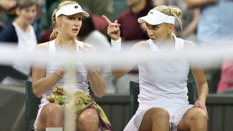 فيسنينا وماكاروفا إلى المربع الذهبي لبطولة ويمبلدون للزوجي