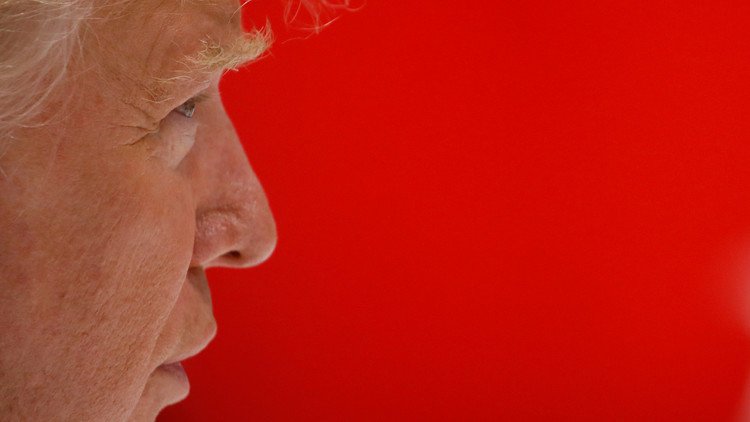 ترامب: بوتين كان يفضل فوز كلينتون.. والكرملين يعلق!