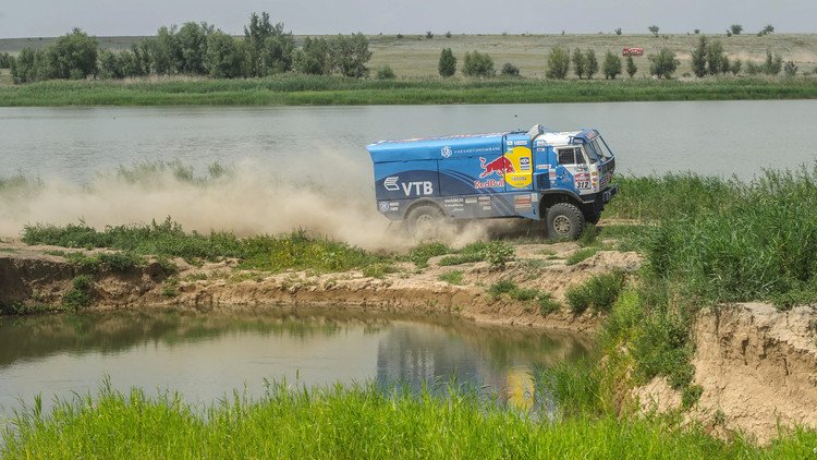 "كاماز ماستر" الروسي يتصدر المرحلة السابعة لرالي "طريق الحرير"