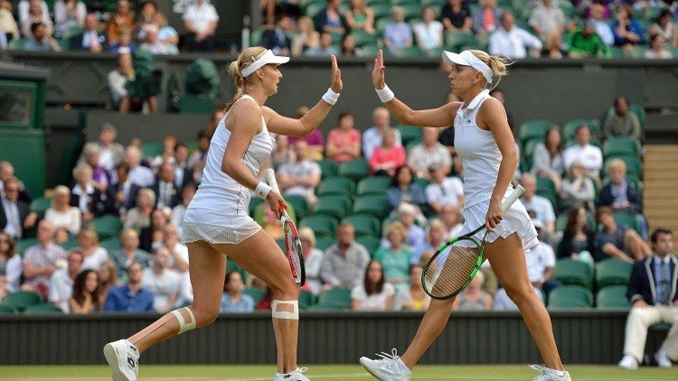 فيسنينا وماكاروفا إلى نهائي بطولة ويمبلدون للزوجي
