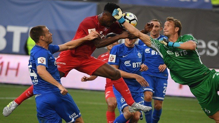 دينامو موسكو يفرض التعادل على حامل اللقب