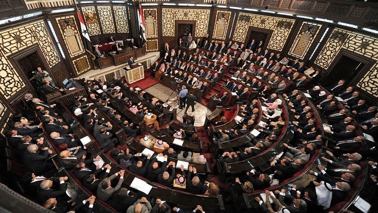 مجلس الشعب السوري يقيل رئيسته هدية عباس من منصبها