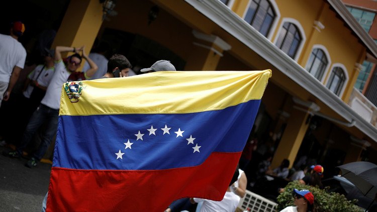 انشقاق دبلوماسي فنزويلي كبير