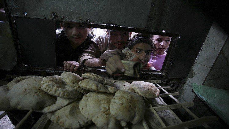 مطالب بتعديل نظام دعم الخبز في مصر