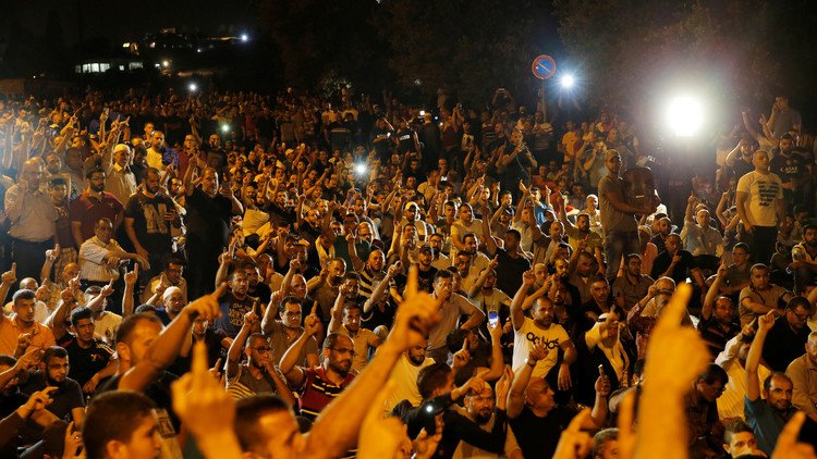 خصوم إسرائيل يدعون إلى "انتفاضة السكاكين"