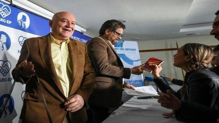 متمردو كولومبيا يؤسسون حزبا سياسيا