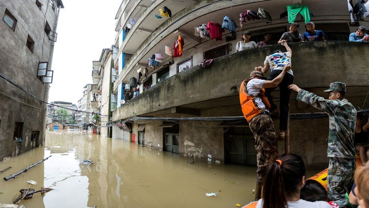 الفيضانات تقتل 10 أشخاص جنوب الصين 