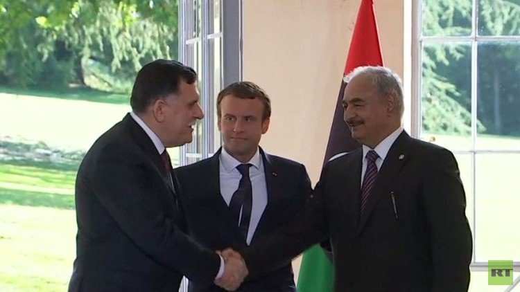 حفتر والسراج يلتزمان بوقف إطلاق النار وتنظيم انتخابات في ليبيا