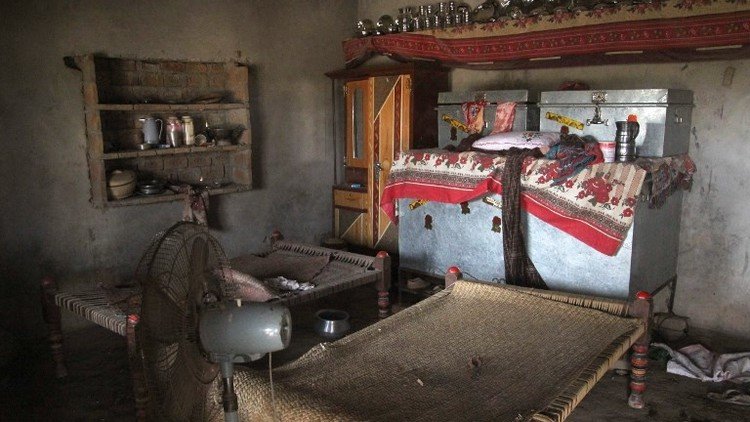 أعضاء في مجلس محلي باكستاني أمروا باغتصاب مراهقة انتقاما من أخيها