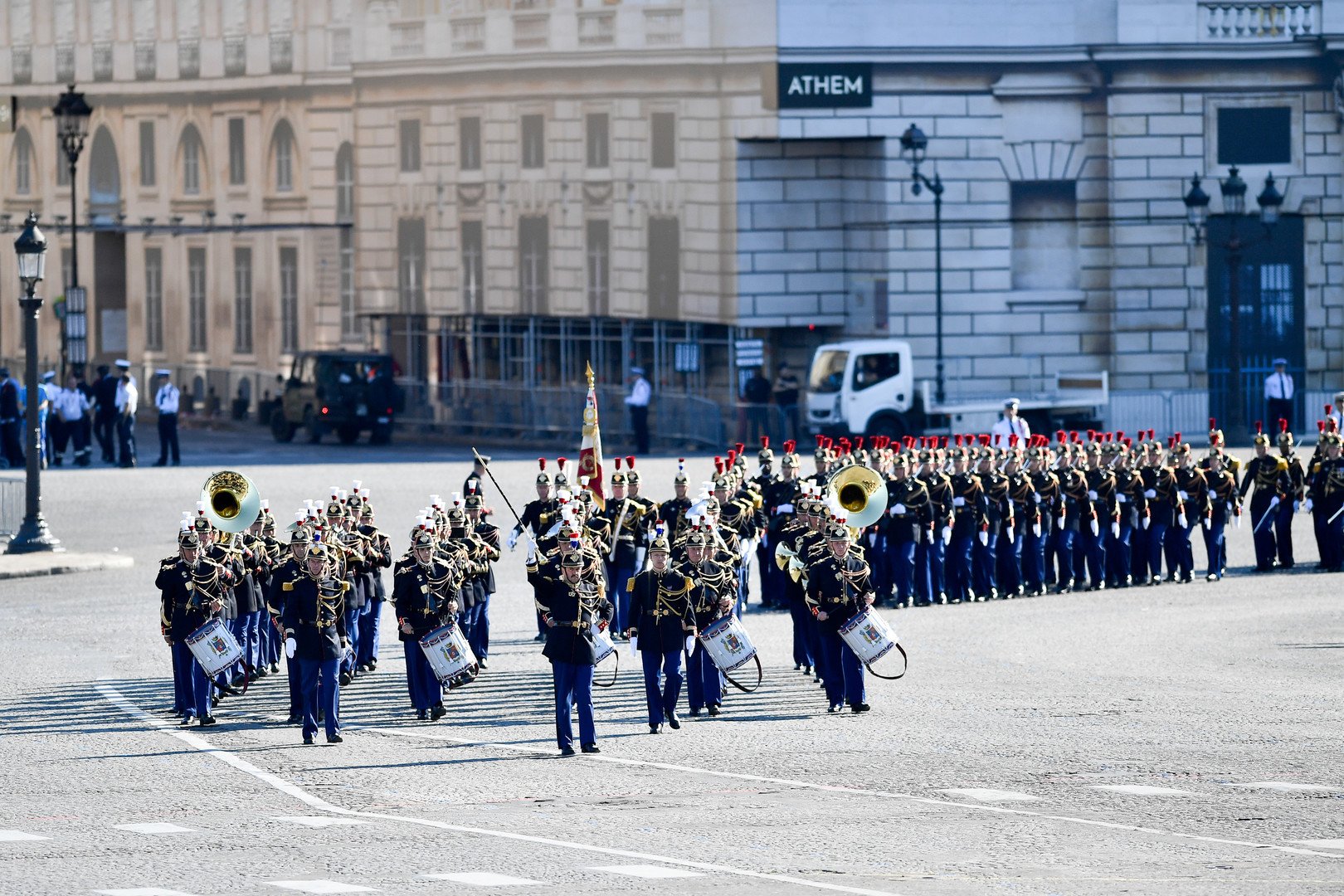 فعاليات الاستعراض العسكري بمناسبة اليوم الوطني الفرنسي