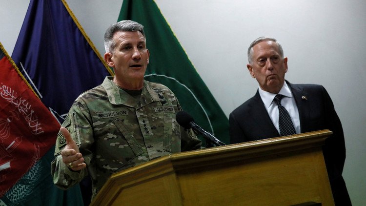 ترامب يطالب بإقالة قائد القوات الأمريكية في أفغانستان