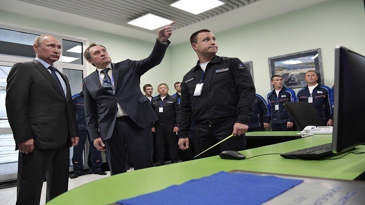 بوتين يضع حجر الأساس لمحطة معالجة الغاز على مسار خط أنابيب 