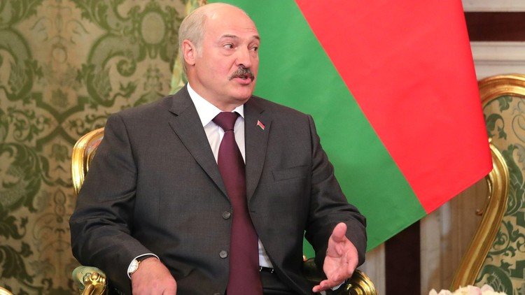 الرئيس البيلاروسي يجبر 