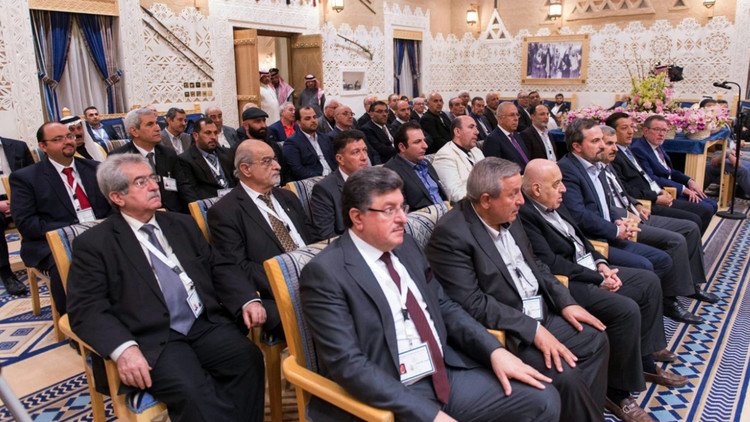 المعارضة السورية تطلب من السعودية استضافة مؤتمر ثان في الرياض 