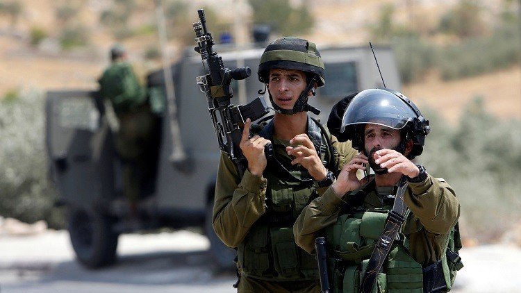 اعتقال 9 فلسطينيين في أنحاء متفرقة من الضفة الغربية