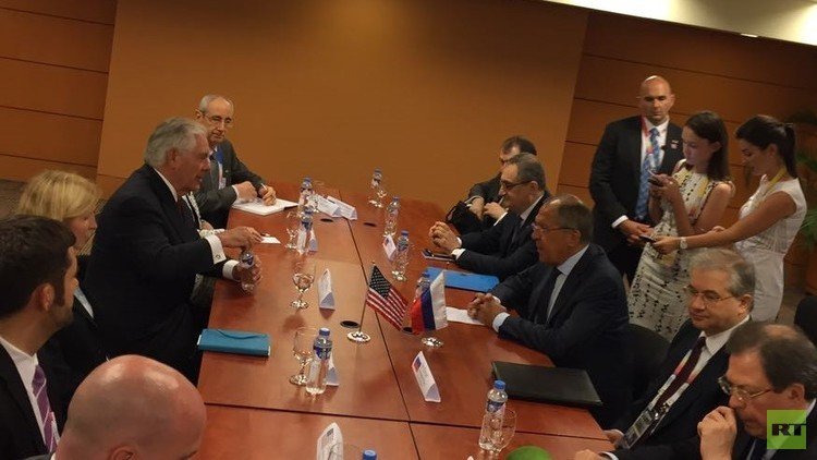 لافروف: نبحث سبل تعميم وقف التصعيد في سوريا على إدلب