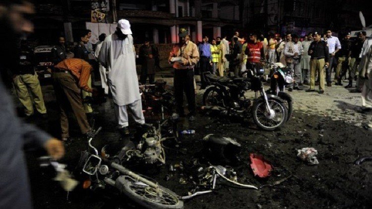 إصابة 34 شخصا بتفجير في لاهور الباكستانية