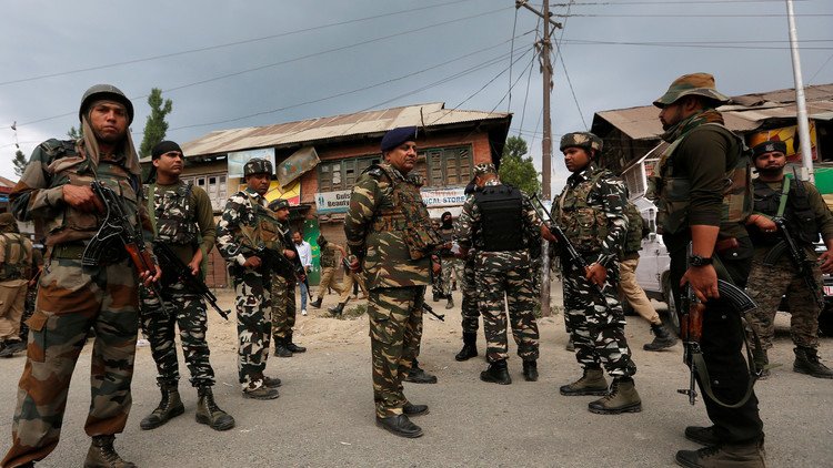الجيش الهندي يقتل 5 مسلحين في كشمير