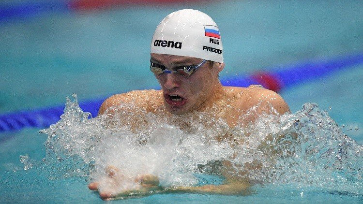 الروسي بريغودا يفوز بميدالية برونزية في كأس العالم للسباحة