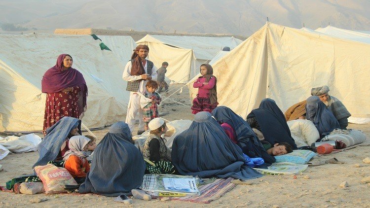شيوخ أفغان يفاوضون طالبان للإفراج عن 150 عائلة
