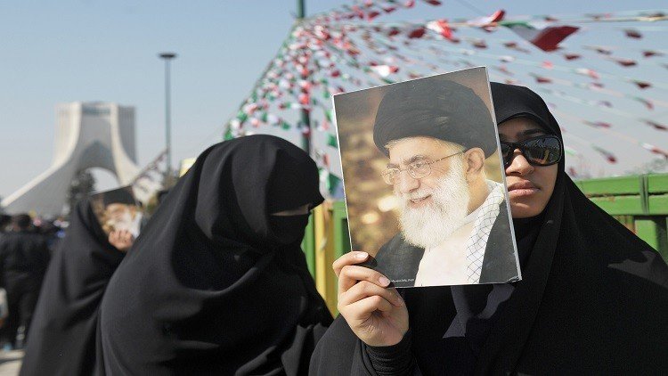 روحاني يخصص مناصب حكومية لثلاث نساء