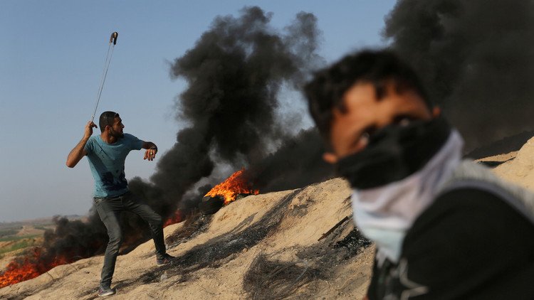 ربع الشباب الفلسطينيين يرغبون في الهجرة